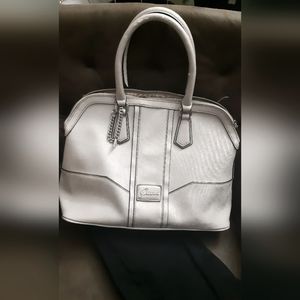 Guess bag with silver chain.